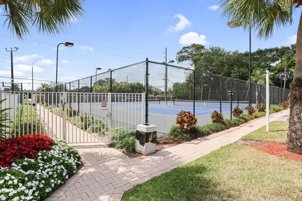 $3,400 | 7607 Colony Lake Drive, Boynton Beach, FL 33436