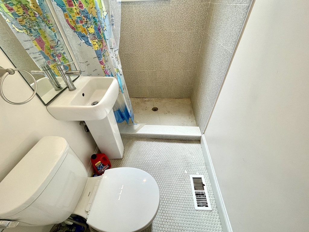 35 Line Street, Unit 1 Cambridge, MA 02138 - Photo 11 of 19