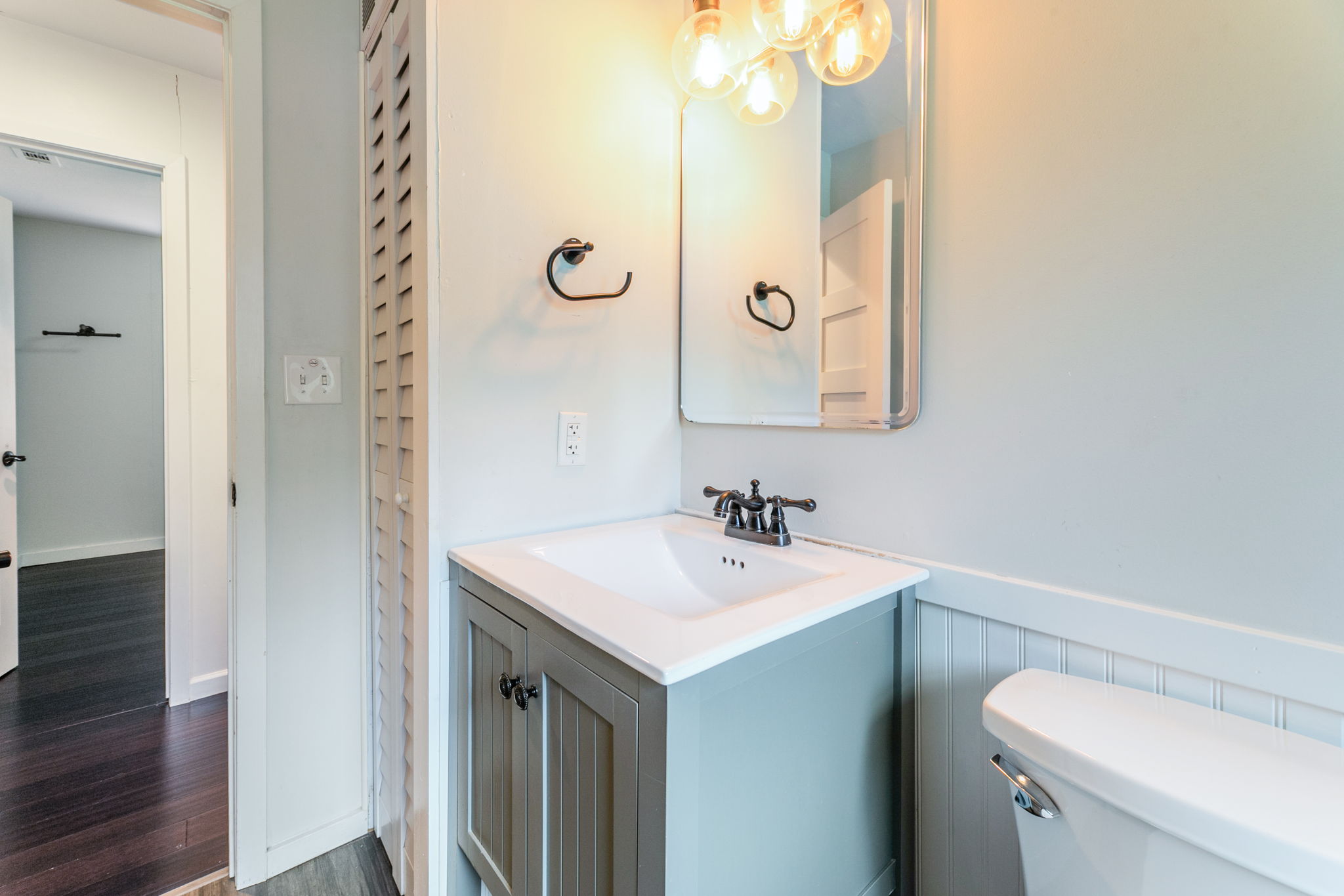 1717 Bunche Road Austin, TX 78721 - Photo 8 of 26 Gallery Image 8