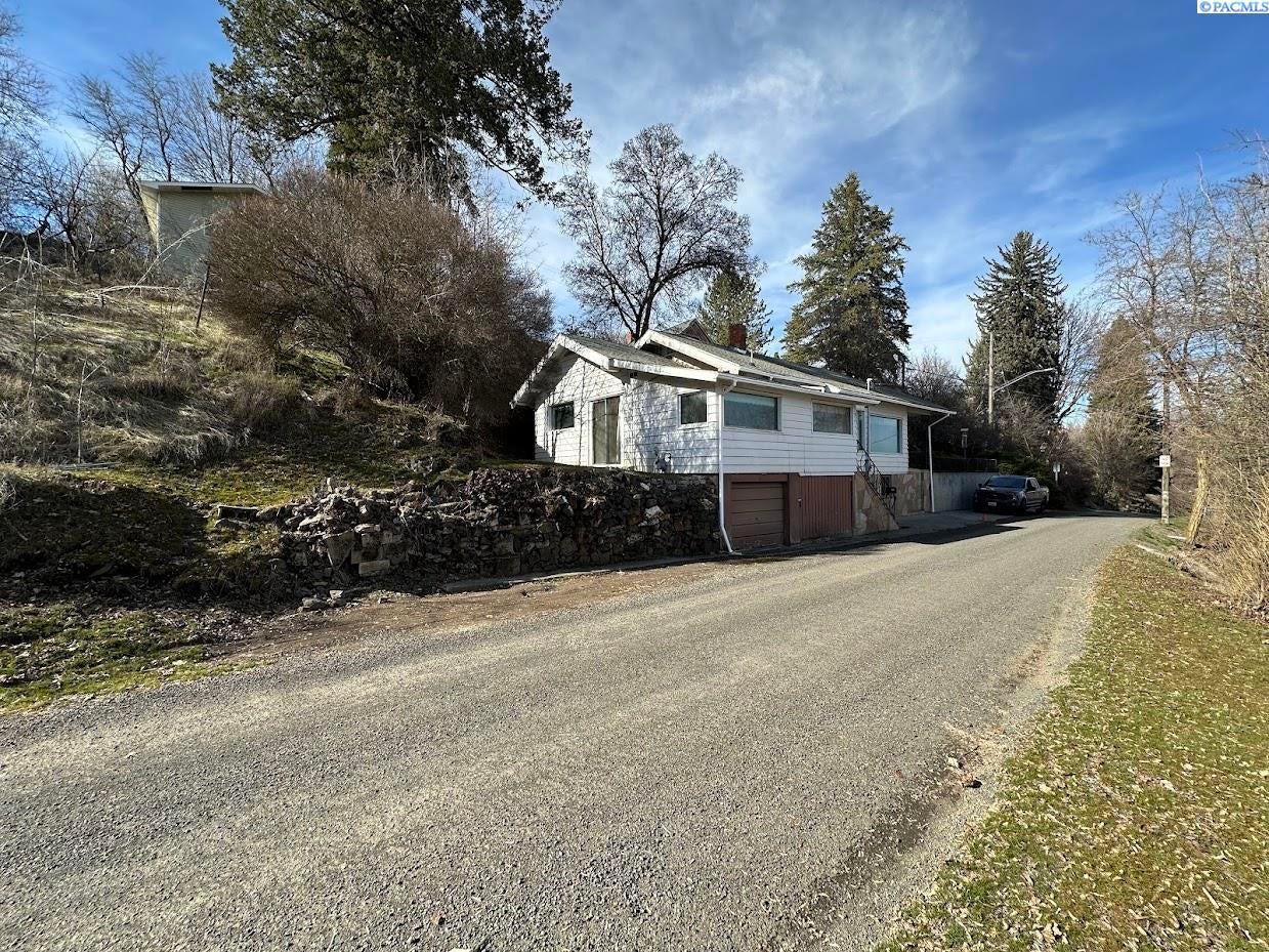 301 West Spring Street Colfax, WA 99111 - Photo 4 of 33 Gallery Image 4