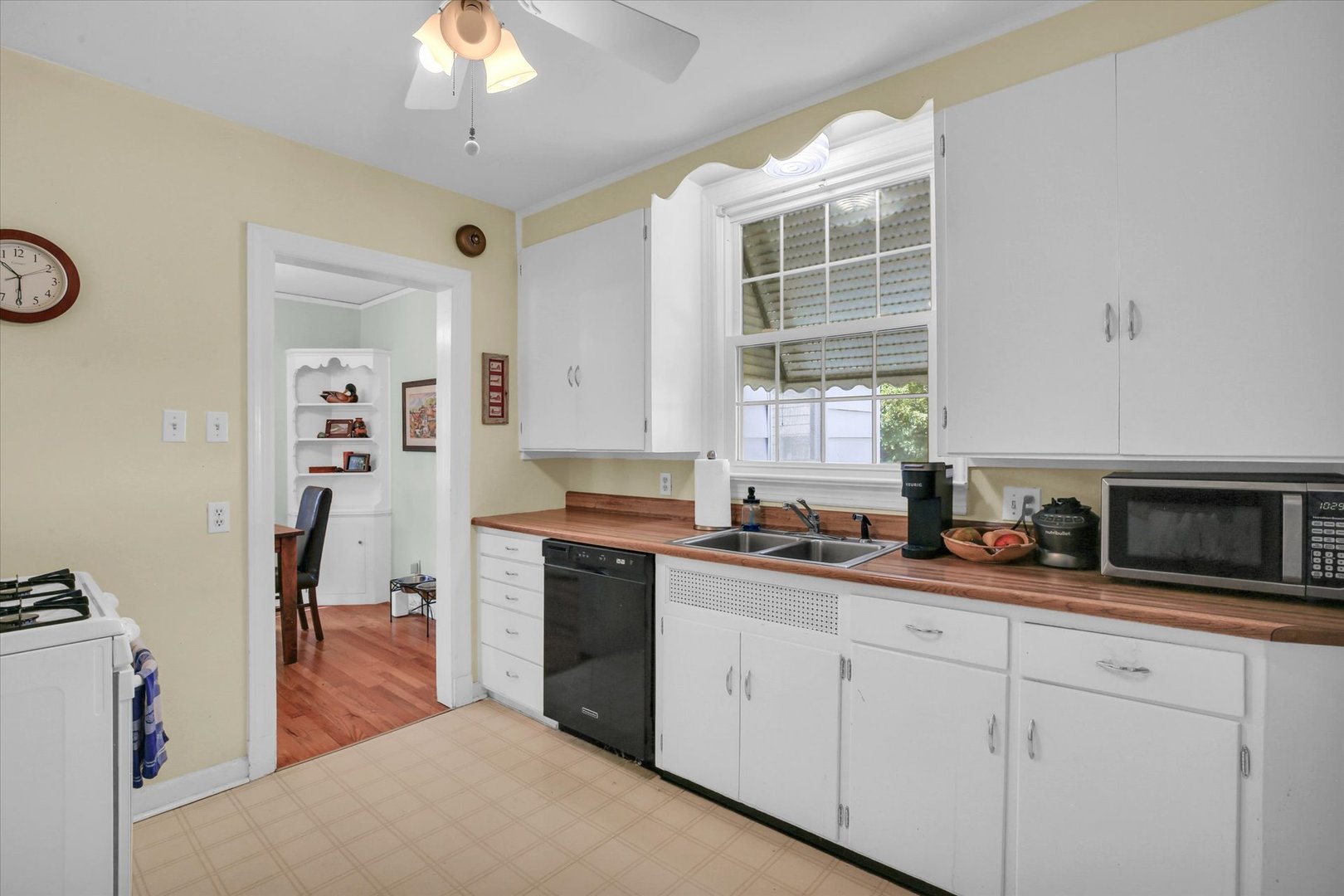 603 South Russell Street Champaign, IL 61821 - Photo 3 of 34