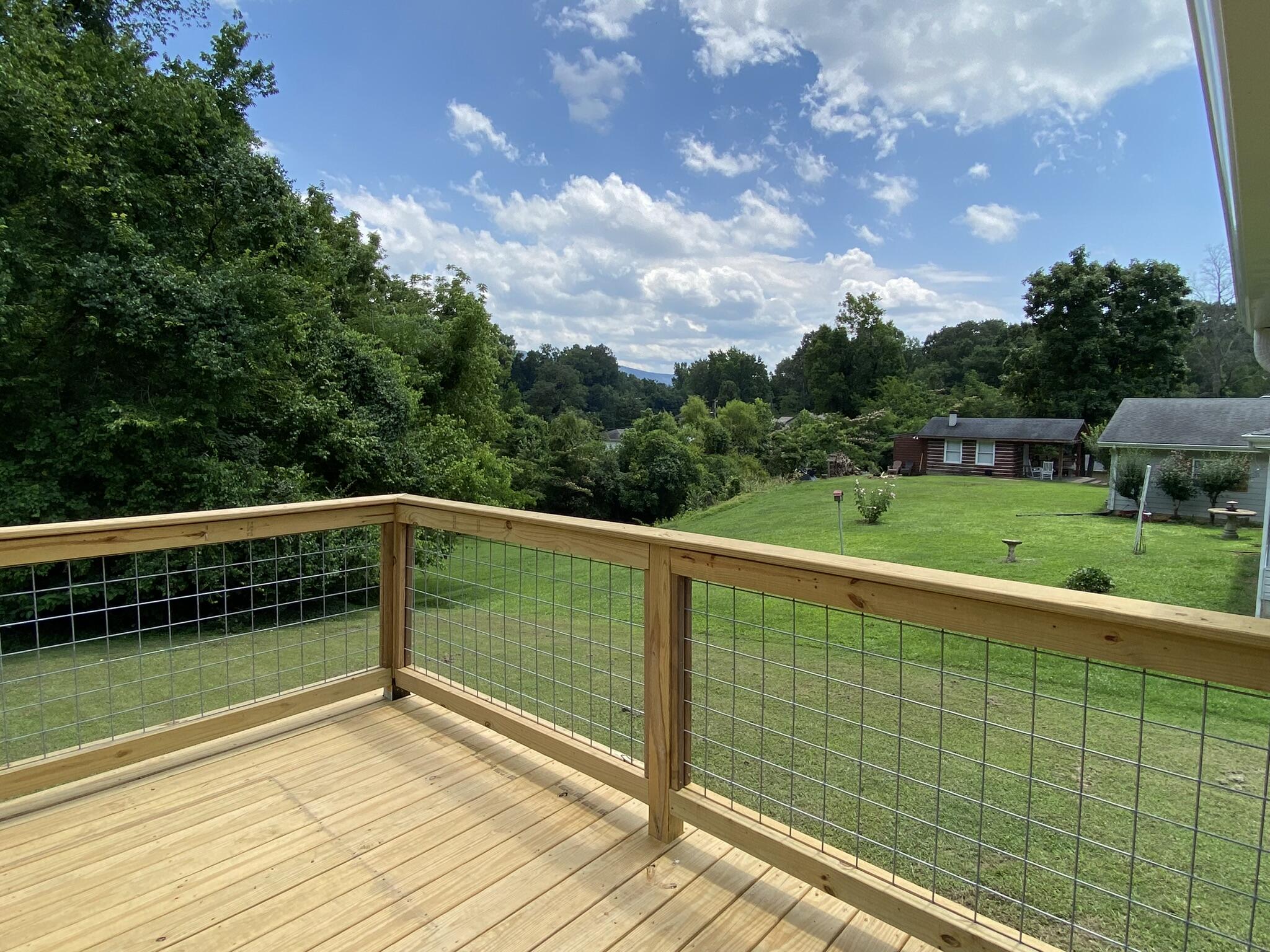 412 Isbill Road Chattanooga, TN 37419 - Photo 4 of 33 65B02BCF-2B32-4916-A1D7-A0F85BEAE90E