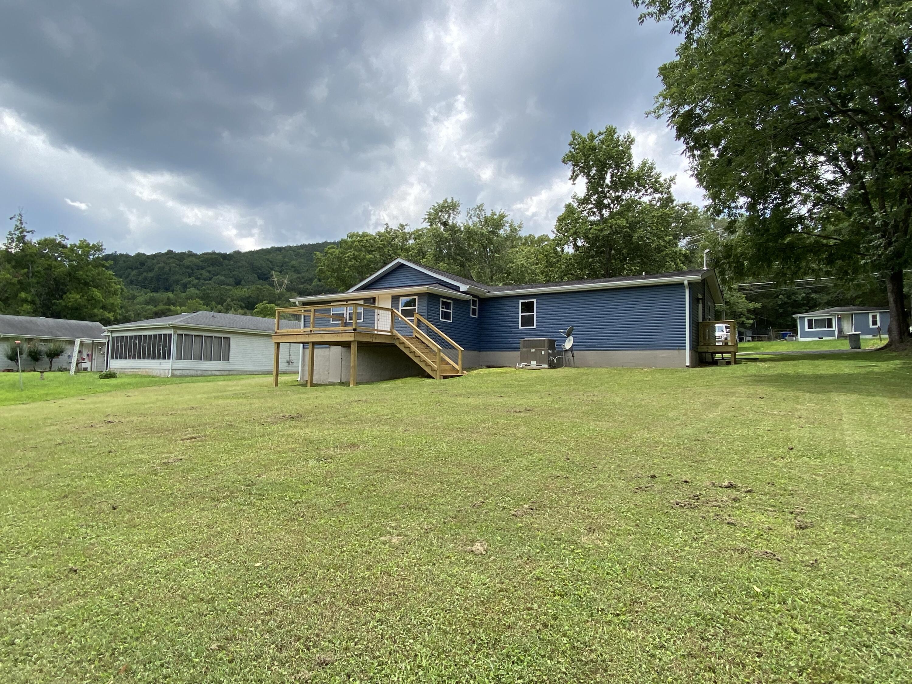 412 Isbill Road Chattanooga, TN 37419 - Photo 7 of 33 A4D30534-E579-4413-B06E-6CCF2A3B8899