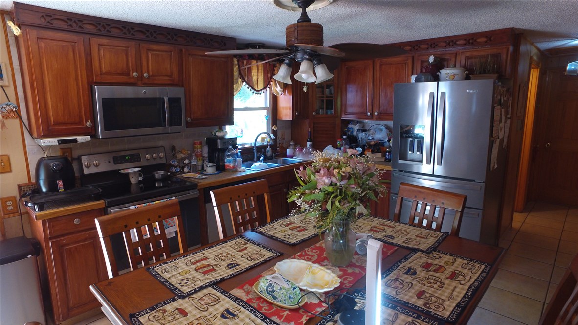 77 K G Ranch Road Richmond, RI 02832 - Photo 12 of 17