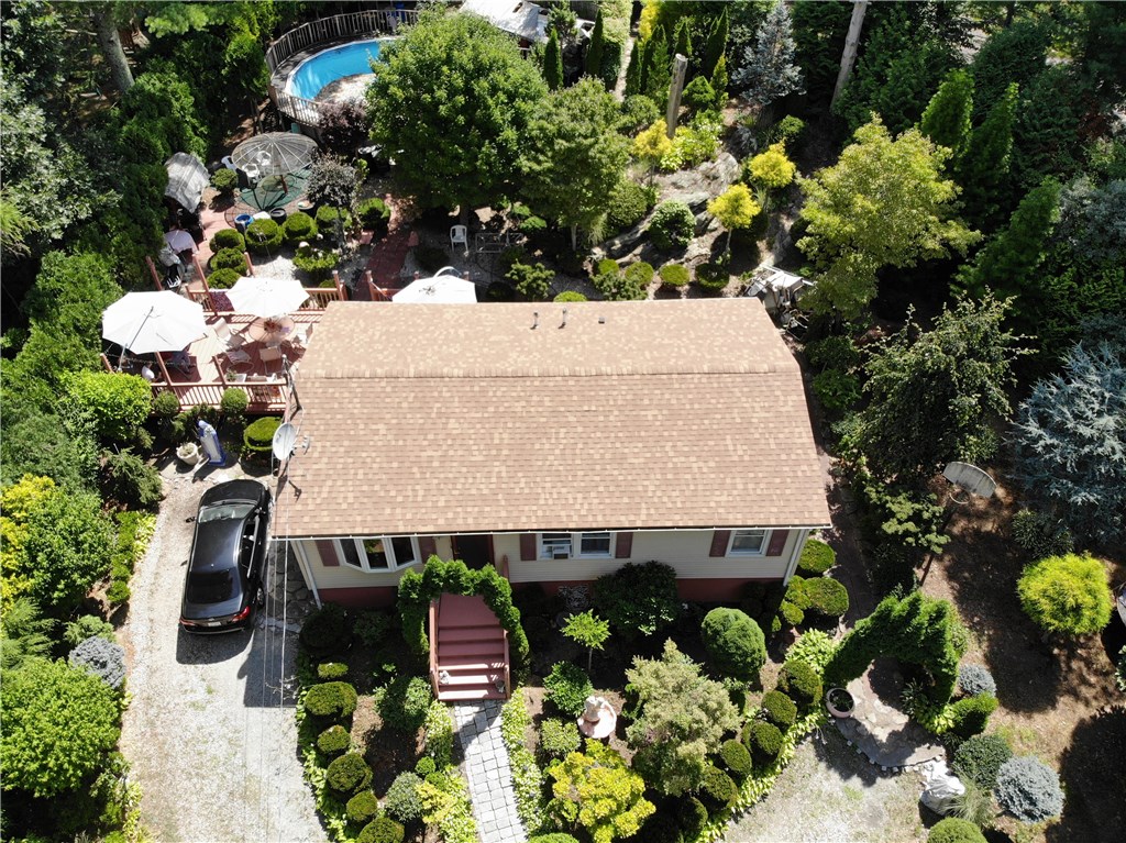 77 K G Ranch Road Richmond, RI 02832 - Photo 4 of 17