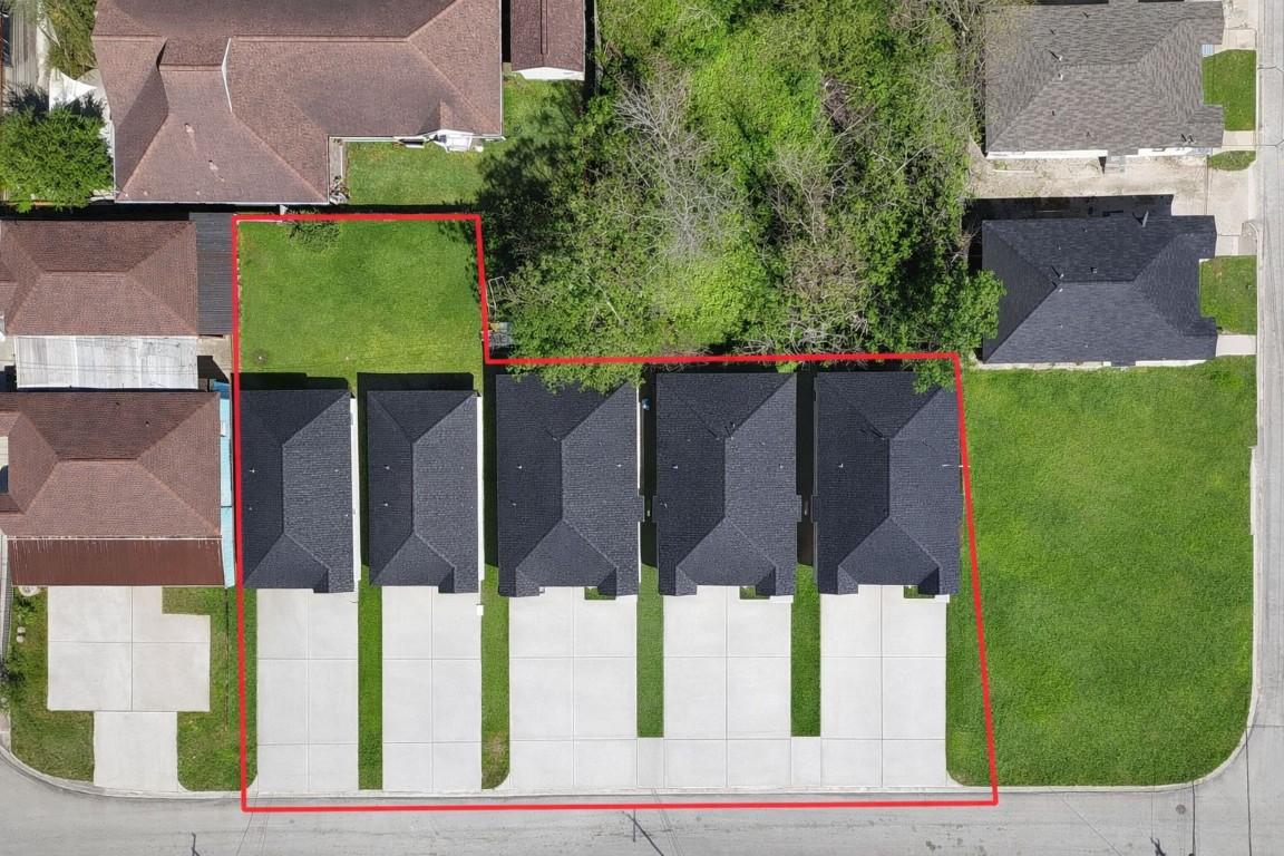 2904 Chapman Street Houston, TX 77009 - Photo 4 of 11 a view of outdoor space