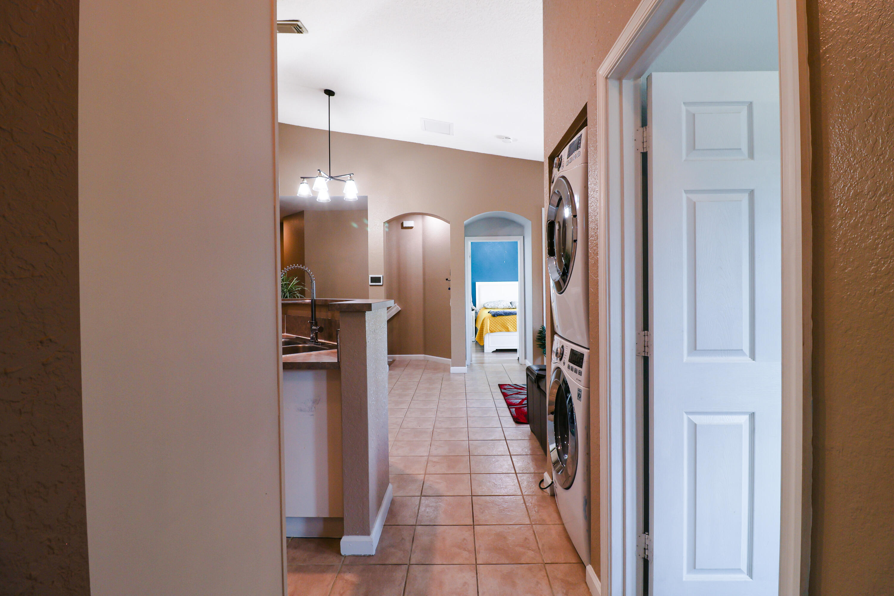 3133 Laurel Ridge Circle Riviera Beach, FL 33404 - Photo 12 of 27 Hallway