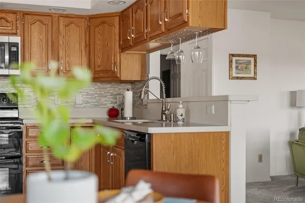 $799,900 | 8586 Meadow Creek Drive, Highlands Ranch, CO 80126