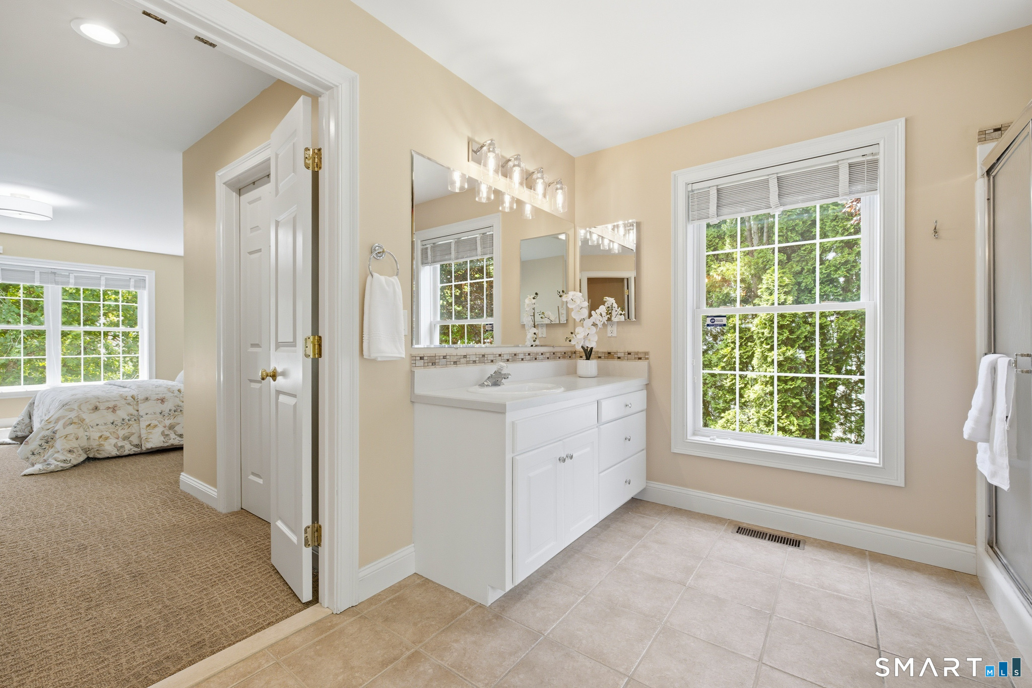 136 Talcott Ridge Road South Windsor, CT 06074 - Photo 16 of 40
