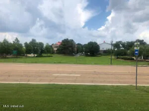 $675,000 | Key Drive, Madison, MS 39110