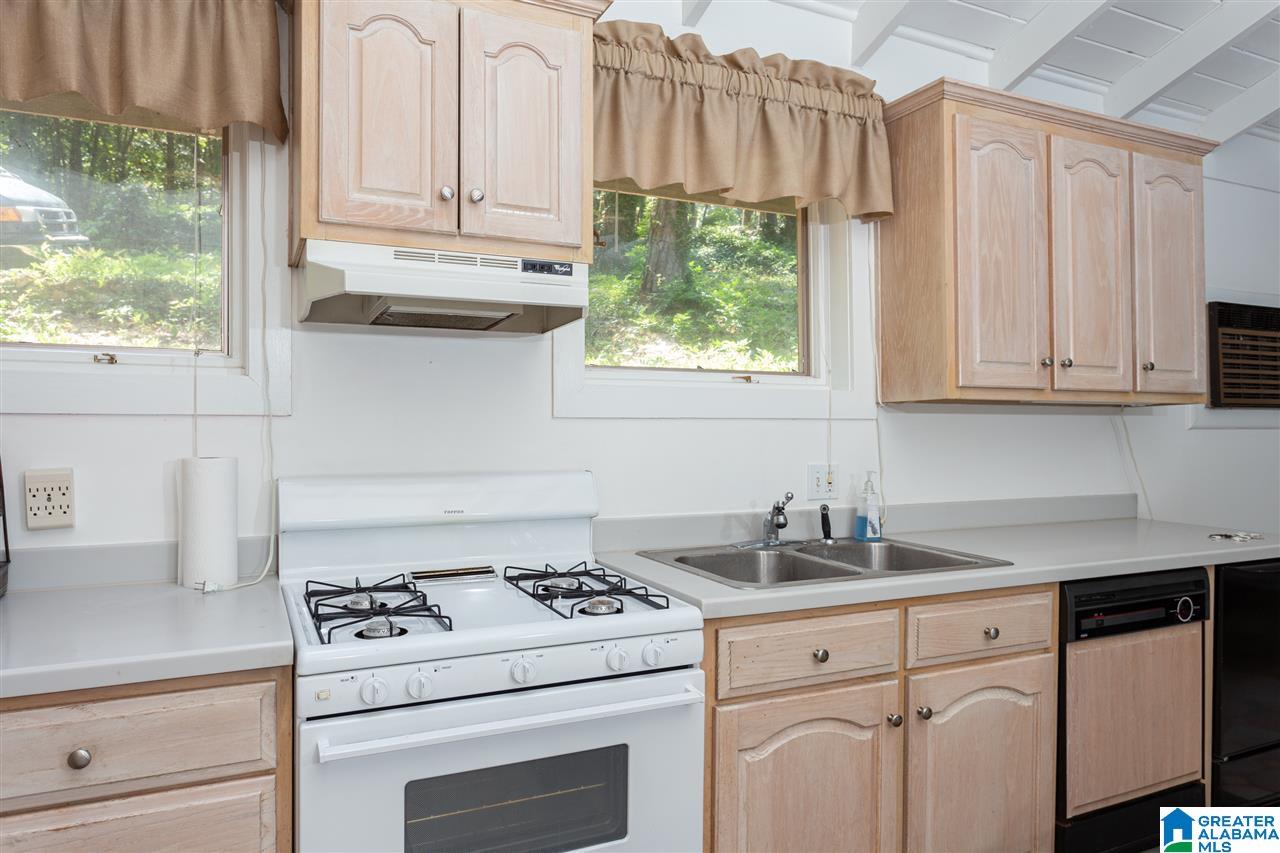 200 Clearwater Point Road Cropwell, AL 35054 - Photo 4 of 36