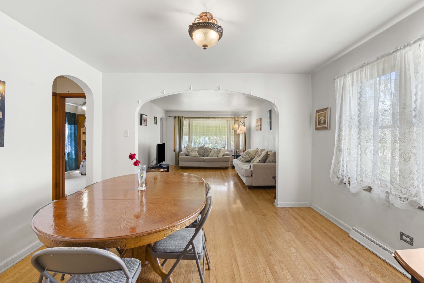18335 Riegel Road Homewood, IL 60430 - Photo 6 of 23 a dining room with furniture and a window