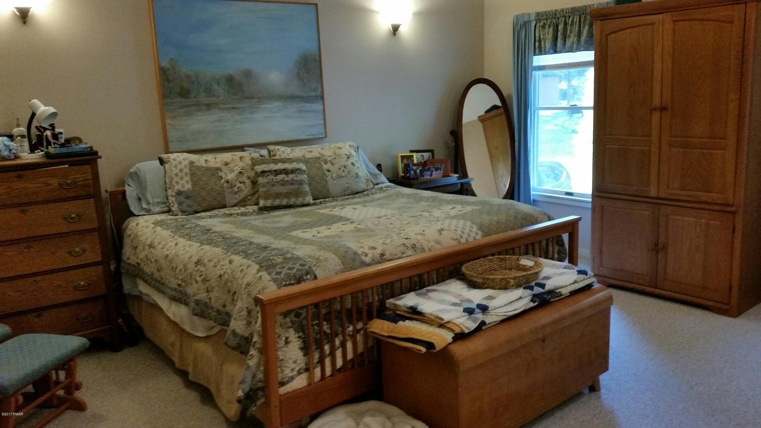 125 Terrace Road Tafton, PA 18464 - Photo 8 of 41 Master Bedroom 1