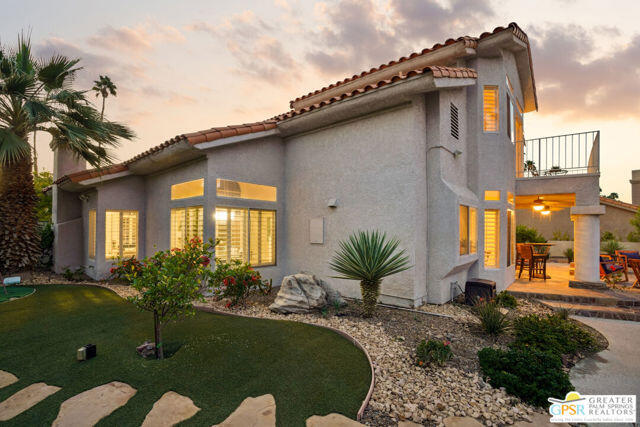 364 Oakmont Drive Palm Desert, CA 92211 - Photo 27 of 74 364 side putting