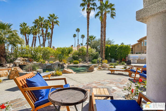 364 Oakmont Drive Palm Desert, CA 92211 - Photo 44 of 74 364 outdoor patio