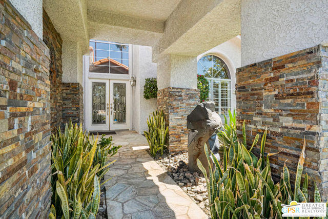 364 Oakmont Drive Palm Desert, CA 92211 - Photo 7 of 74 364 front walkway