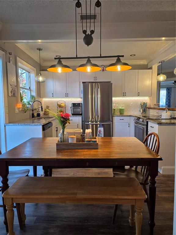 441 Coronado Road Venice, FL 34293 - Photo 11 of 27