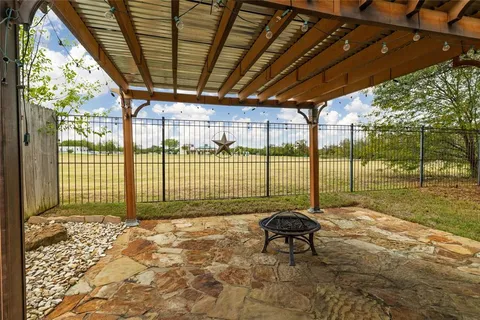 a garden view with a outdoor space