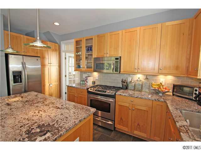 2205 Club Road Charlotte, NC 28205 - Photo 3 of 12 Gallery Image 3