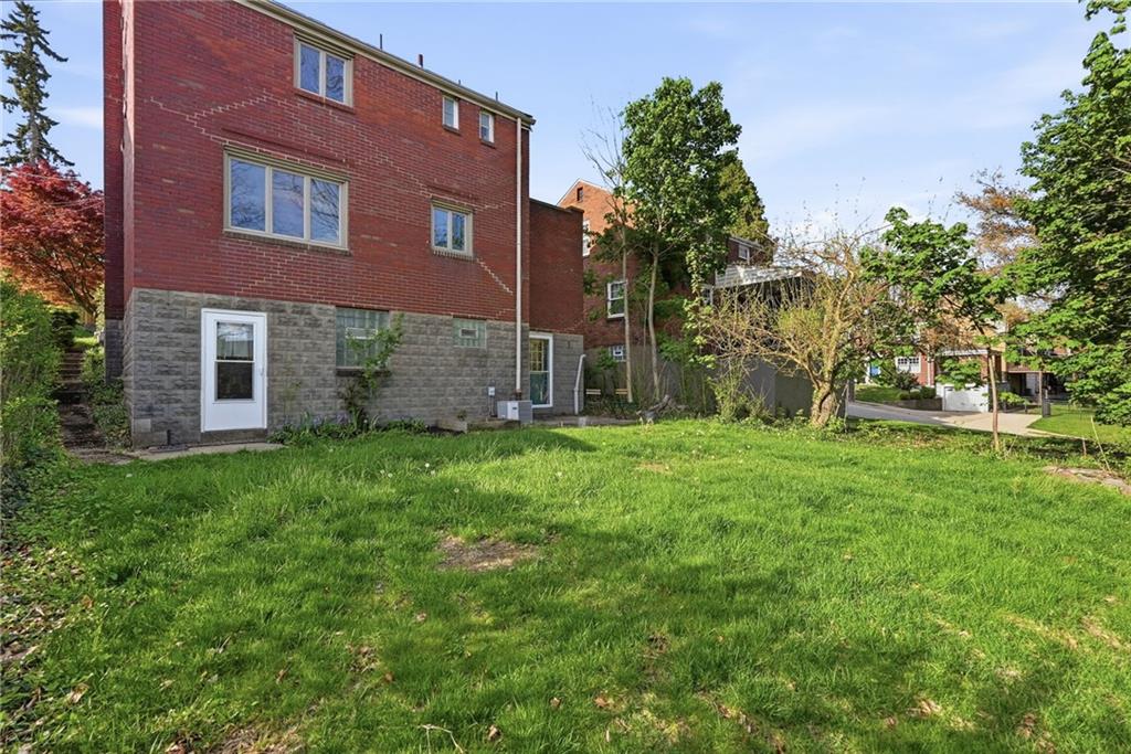 411 Bower Hill Road Pittsburgh, PA 15228 - Photo 30 of 34