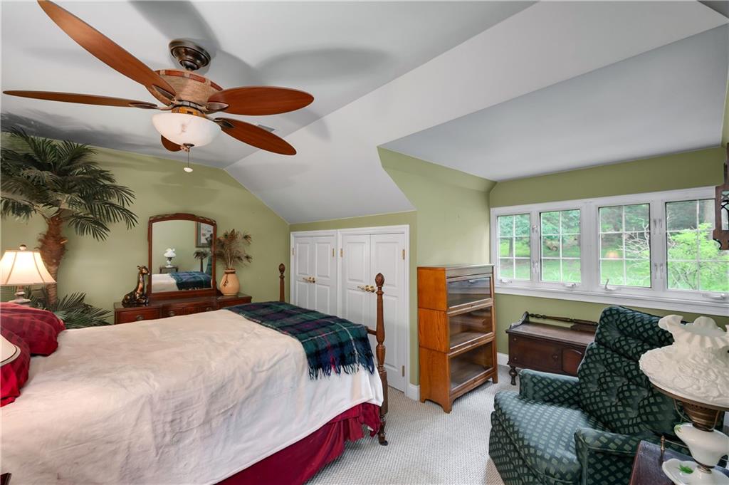 3871 Green Valley Road Pittsburgh, PA 15235 - Photo 23 of 50 Upper Bedroom 1