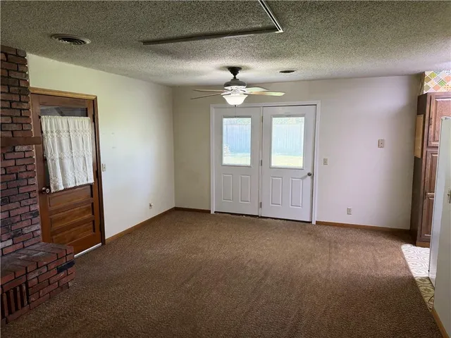 $120,000 | 303 McAtee Drive, Iola, KS 66749