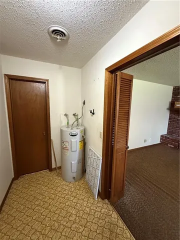 $120,000 | 303 McAtee Drive, Iola, KS 66749