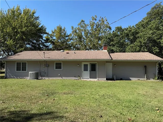 $120,000 | 303 McAtee Drive, Iola, KS 66749