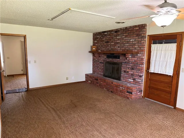 $120,000 | 303 McAtee Drive, Iola, KS 66749