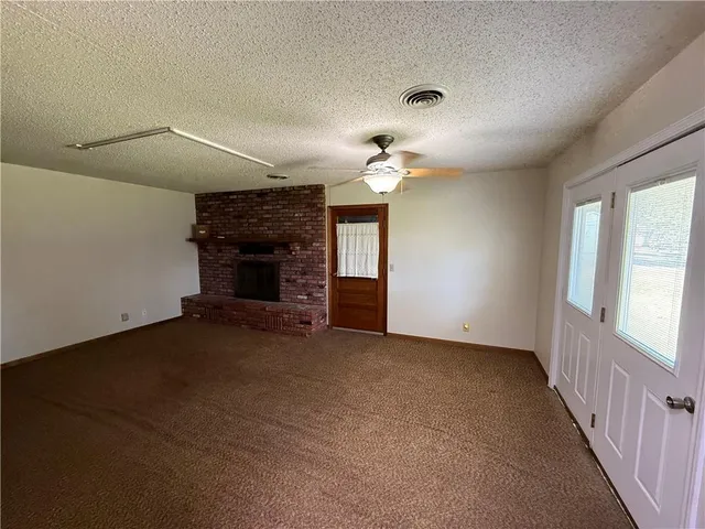 $120,000 | 303 McAtee Drive, Iola, KS 66749