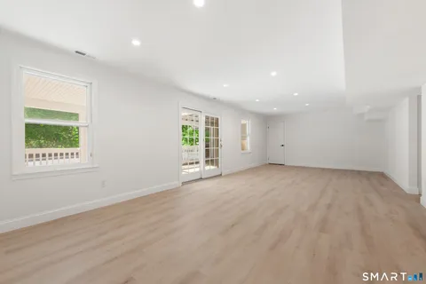 $1,750,000 | 32 Silver Ridge Common, Weston, CT 06883