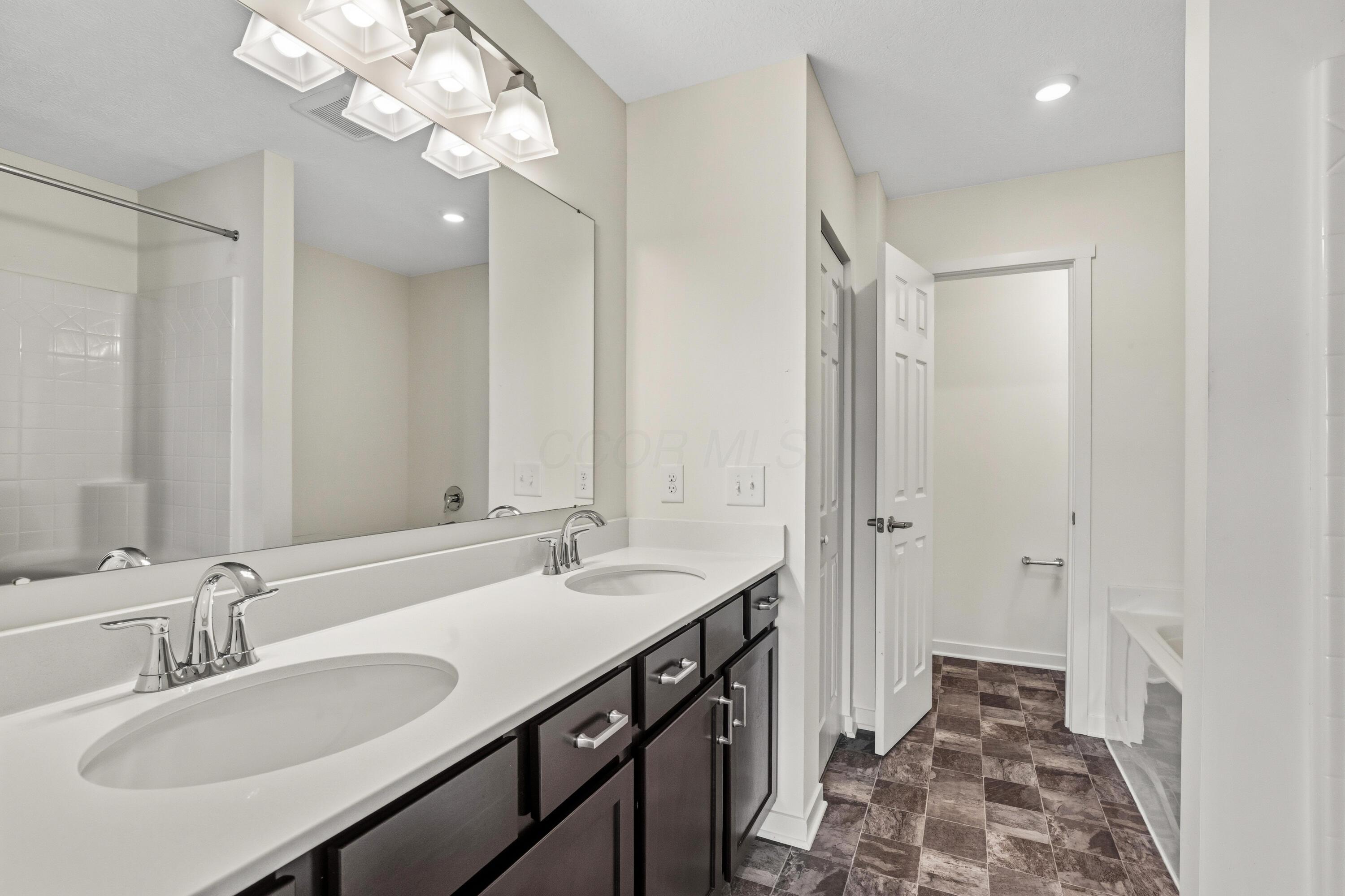 6007 Bears Run Road Columbus, OH 43232 - Photo 26 of 28 AF1A6442
