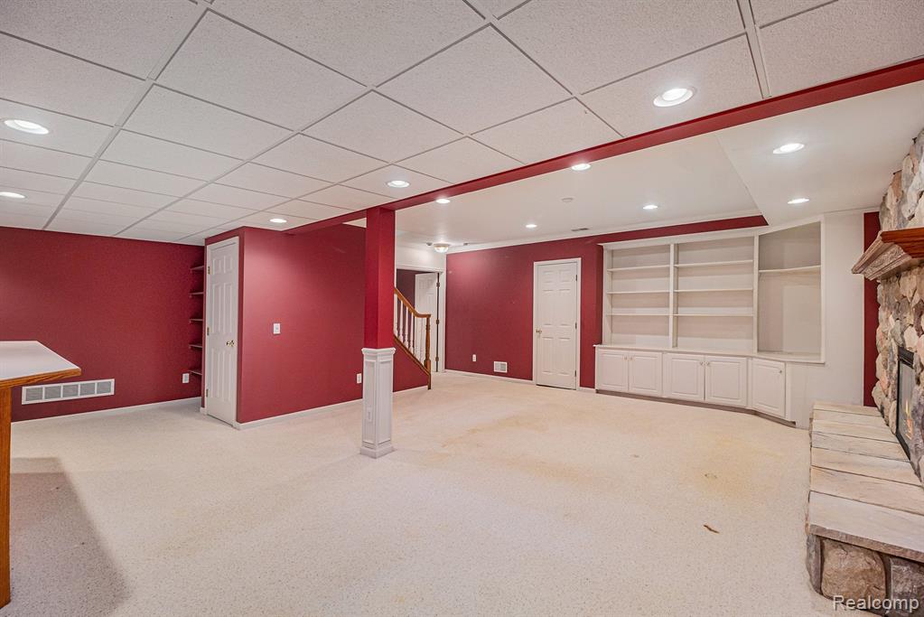 822 Augusta Drive Rochester Hills, MI 48309 - Photo 31 of 35