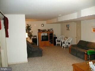 1405 Roberts Road Gilbertsville, PA 19525 - Photo 6 of 6 Gallery Image 6