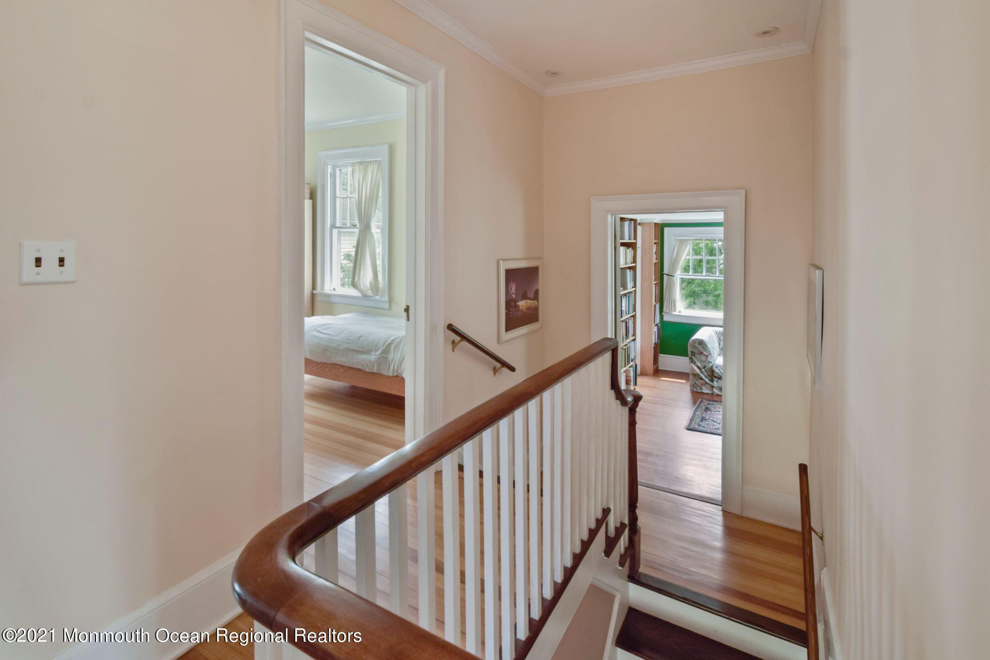 41 River Road Rumson, NJ 07760 - Photo 19 of 23 Stairs
