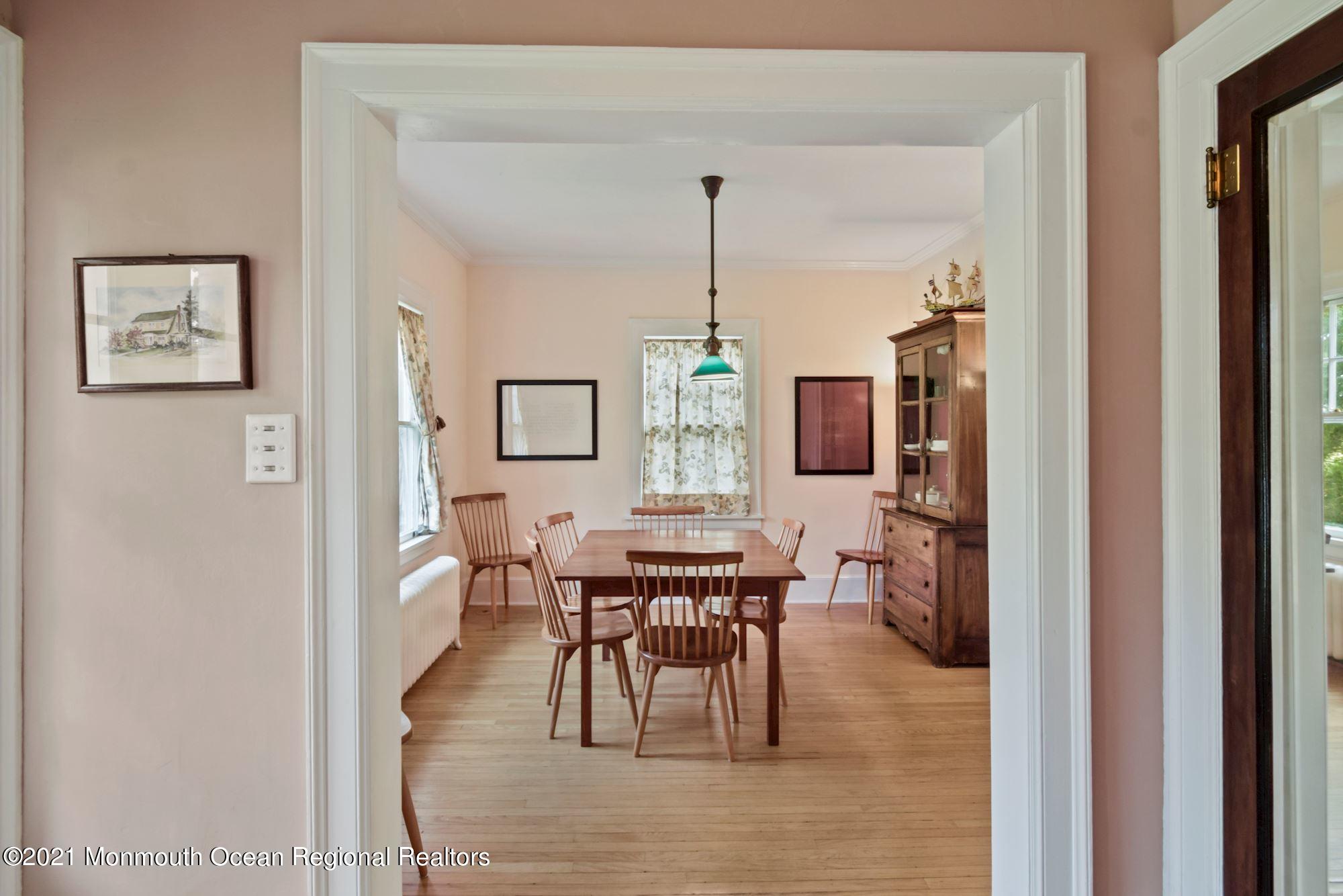41 River Road Rumson, NJ 07760 - Photo 5 of 23 Dining room