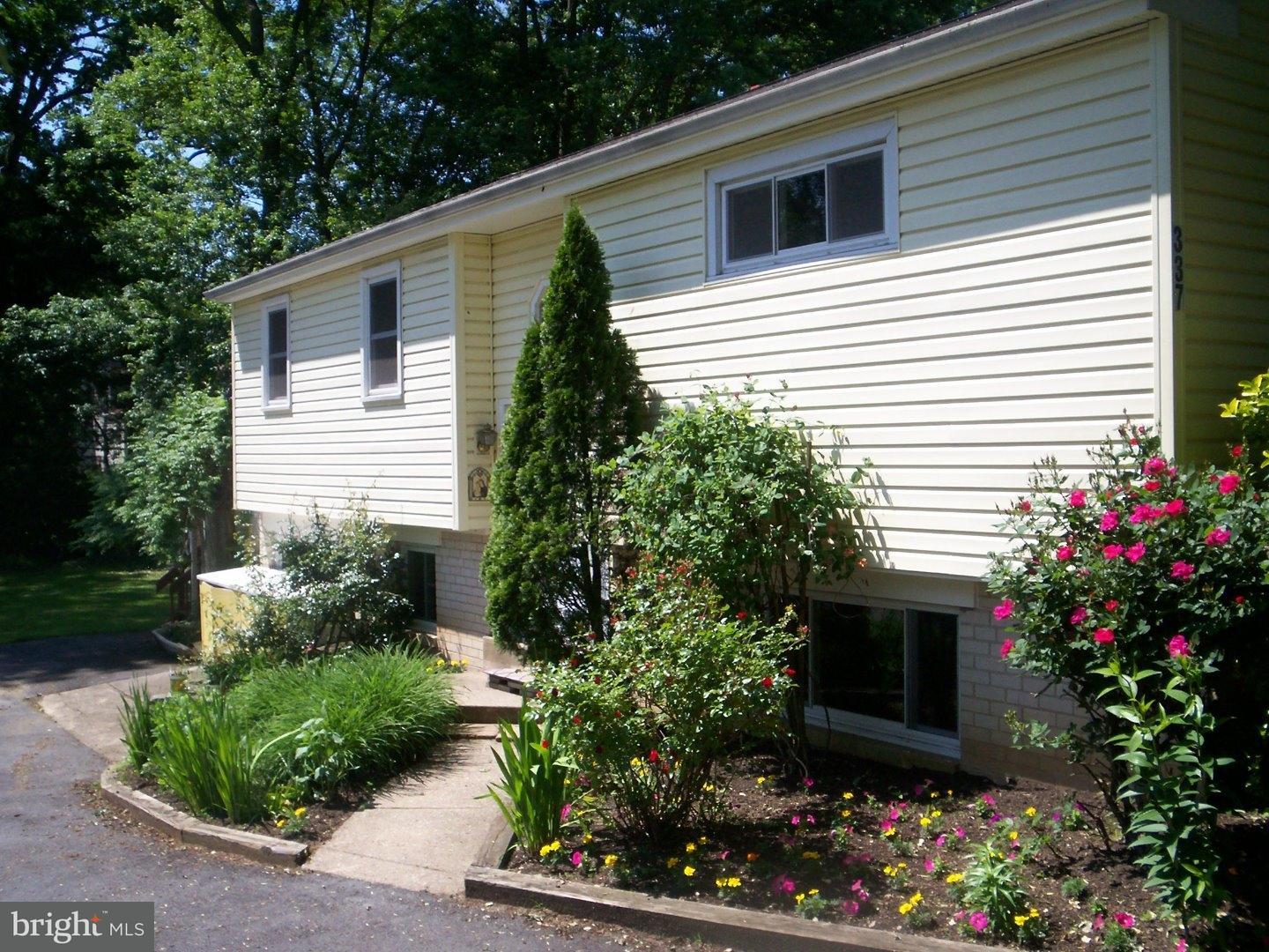 337 South Devon Avenue Wayne, PA 19087 - Photo 2 of 24