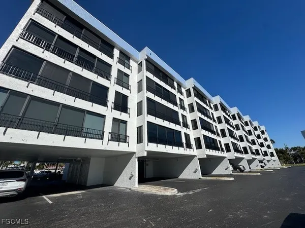 a view of building with view of building