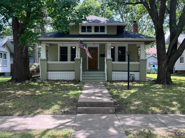 $200,000 | 1510 Southwest Plass Avenue, Topeka, KS 66604