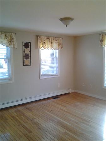 95 Westwood Road Stoneham, MA 02180 - Photo 9 of 20 Gallery Image 9