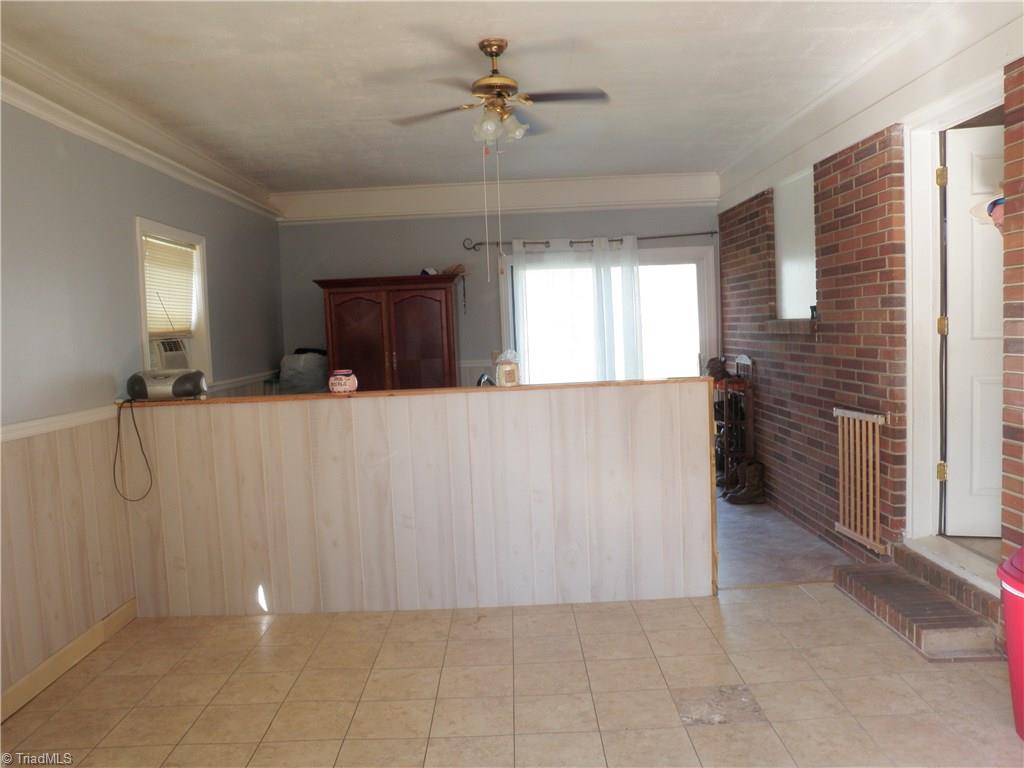 163 Lindy Road Lexington, NC 27292 - Photo 4 of 13 Gallery Image 4