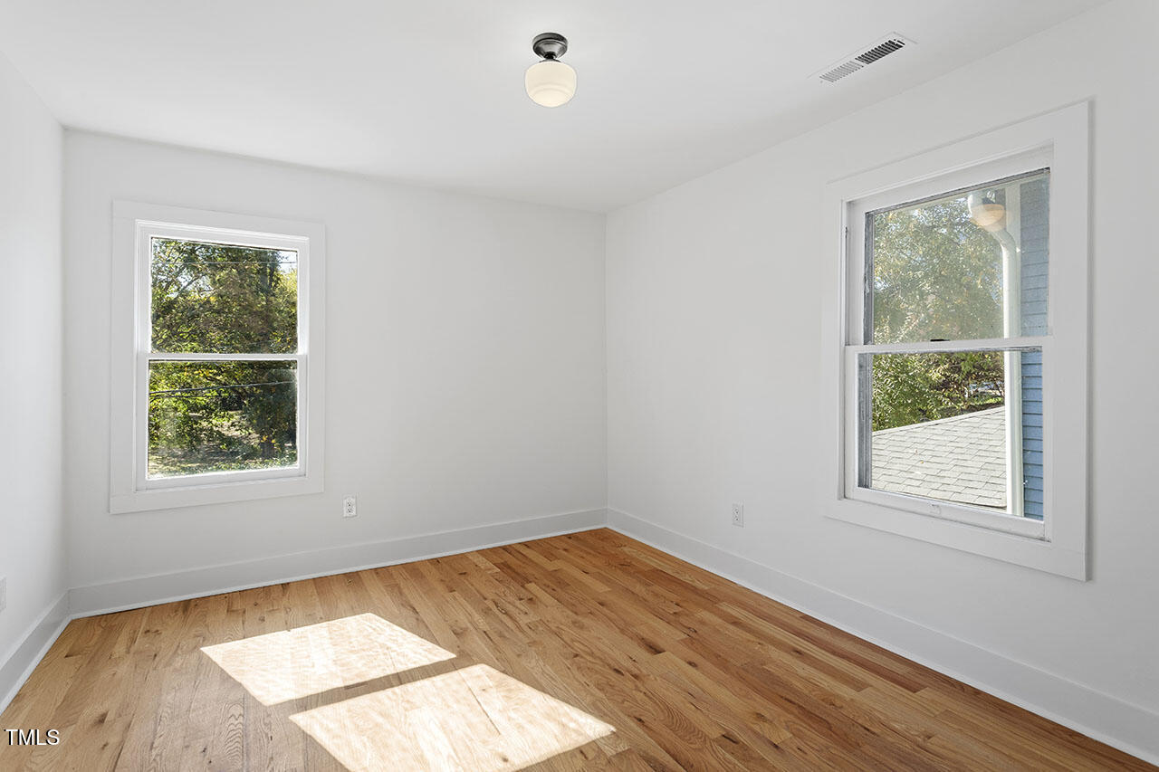 215 East Cabarrus Street Raleigh, NC 27601 - Photo 29 of 35 215 East Cabarrus Street_31