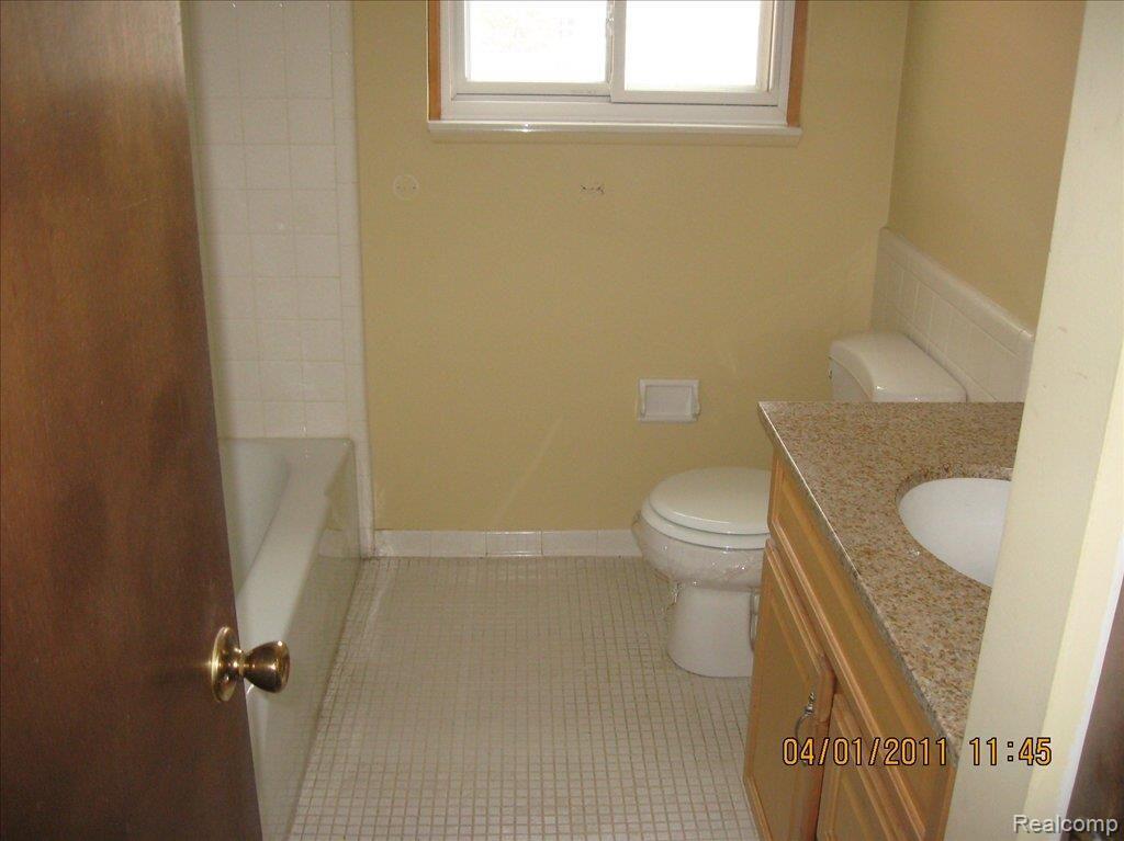 1500 Normandy Road, Unit 29 Clawson, MI 48017 - Photo 7 of 7 Normandy, 1500- bathroom