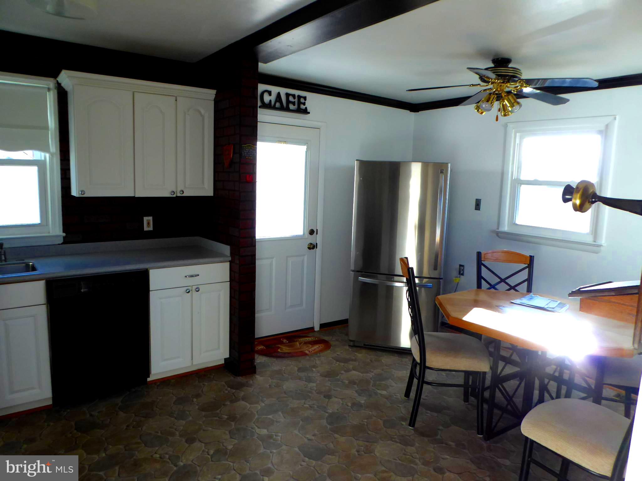 3010 Findley Road Kensington, MD 20895 - Photo 14 of 31 Kitchen