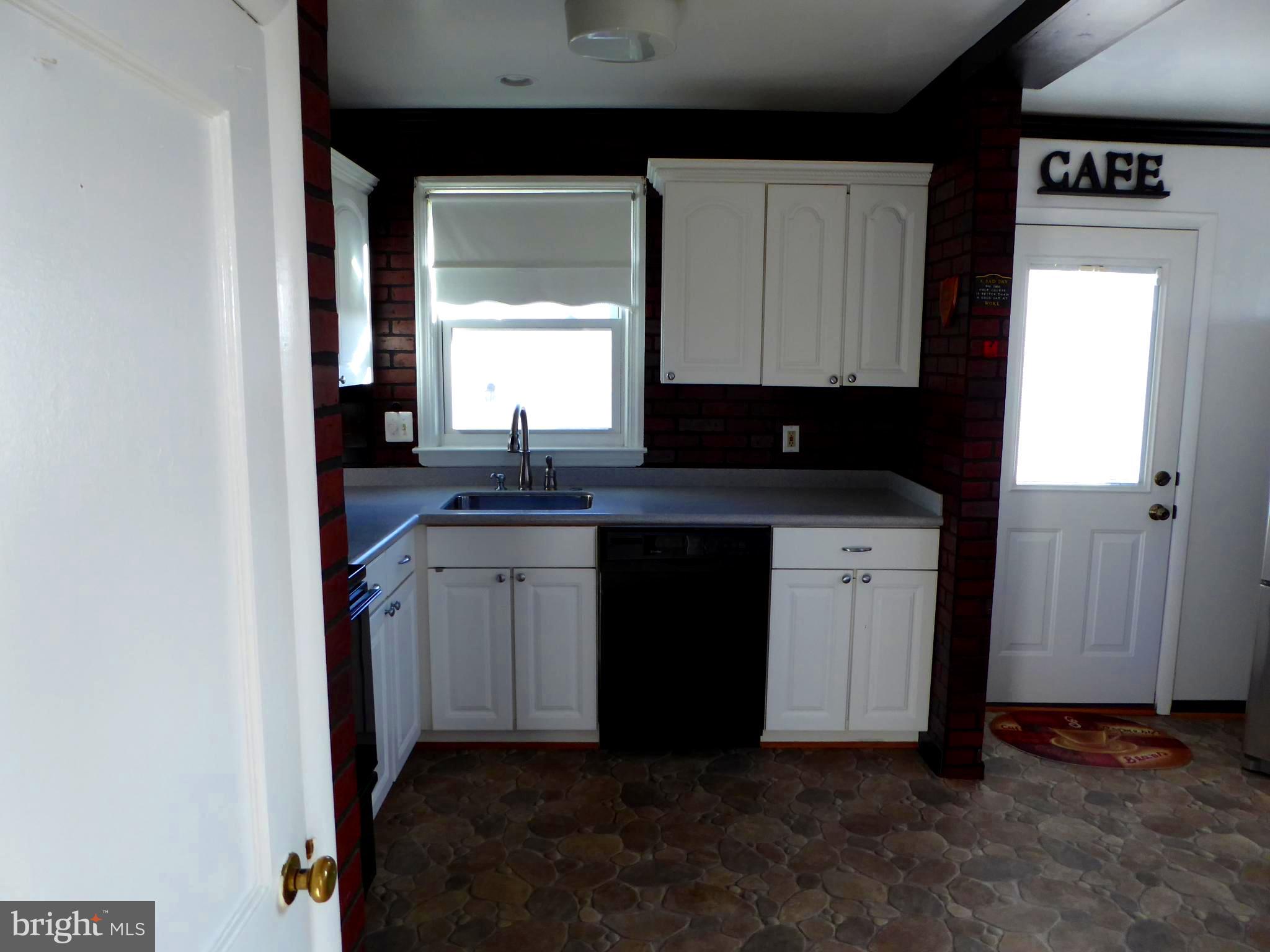 3010 Findley Road Kensington, MD 20895 - Photo 15 of 31 Kitchen