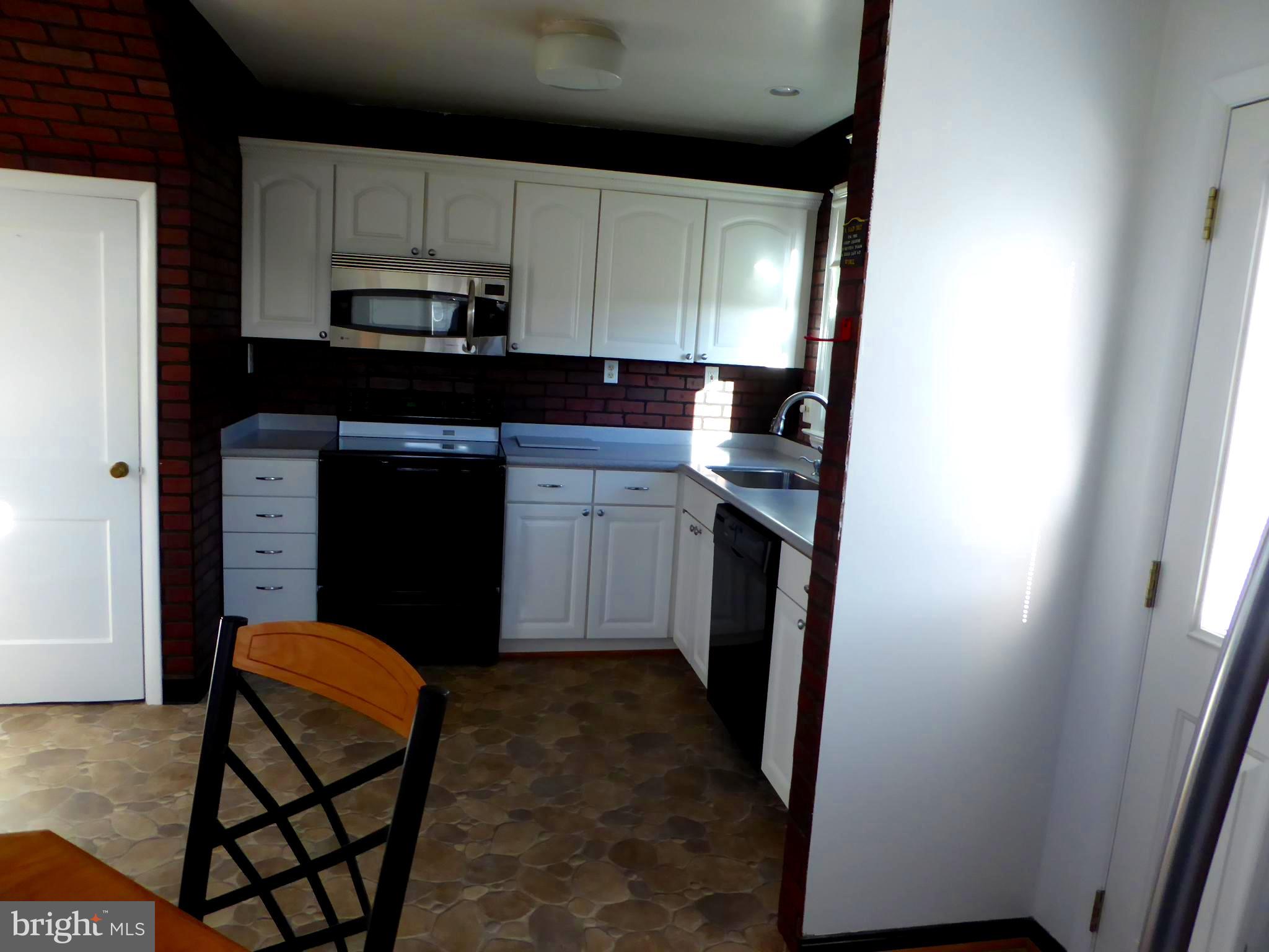 3010 Findley Road Kensington, MD 20895 - Photo 17 of 31 Kitchen