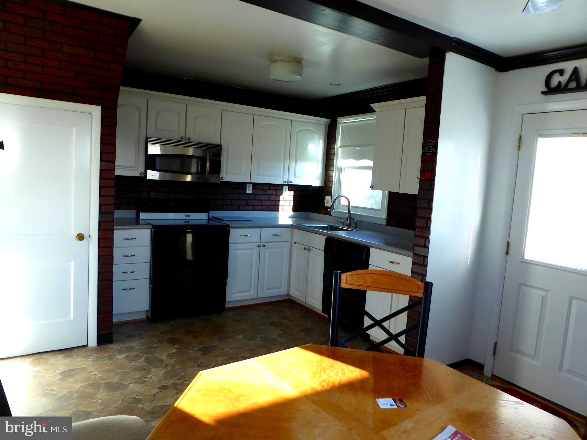 3010 Findley Road Kensington, MD 20895 - Photo 18 of 31 Kitchen