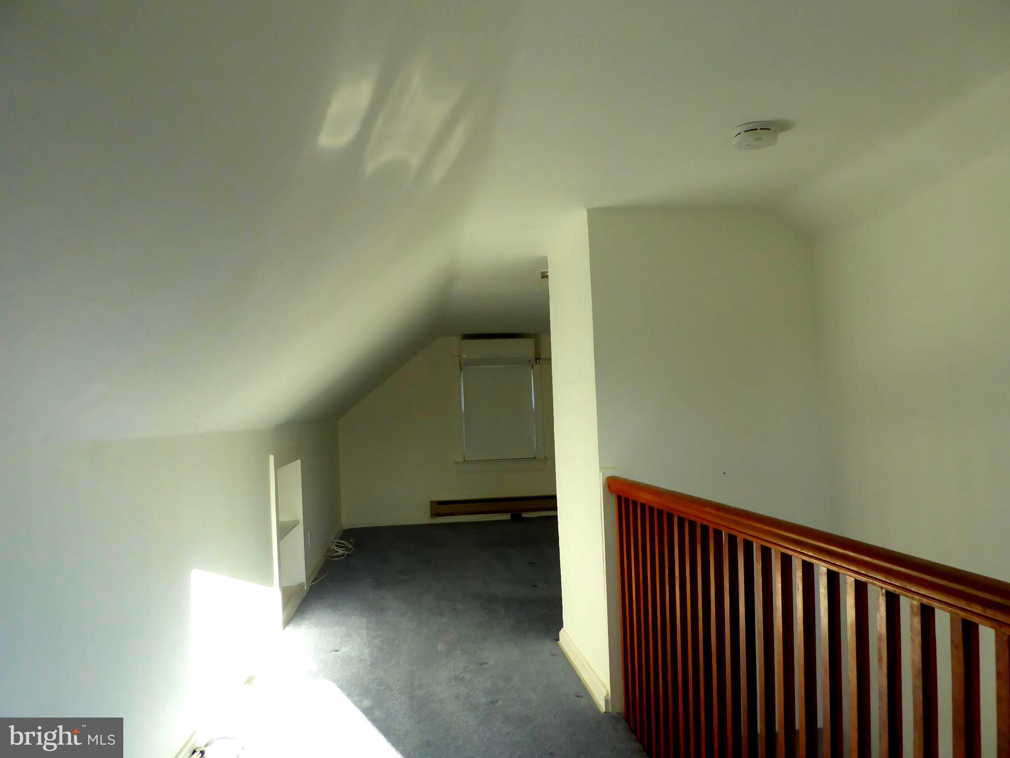 3010 Findley Road Kensington, MD 20895 - Photo 21 of 31 Alcove at top of stairs upper level