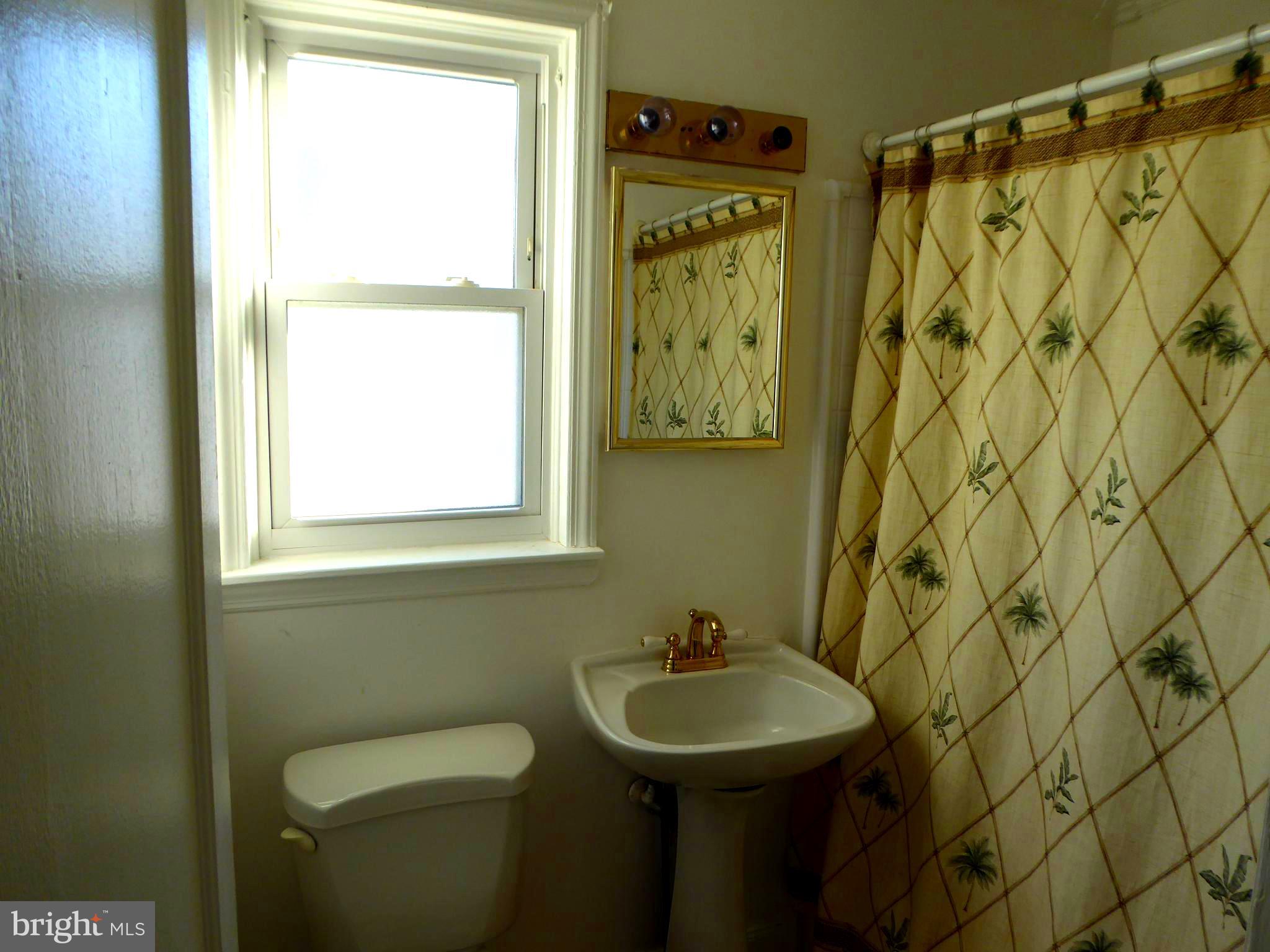 3010 Findley Road Kensington, MD 20895 - Photo 9 of 31 Full Bath on first floor