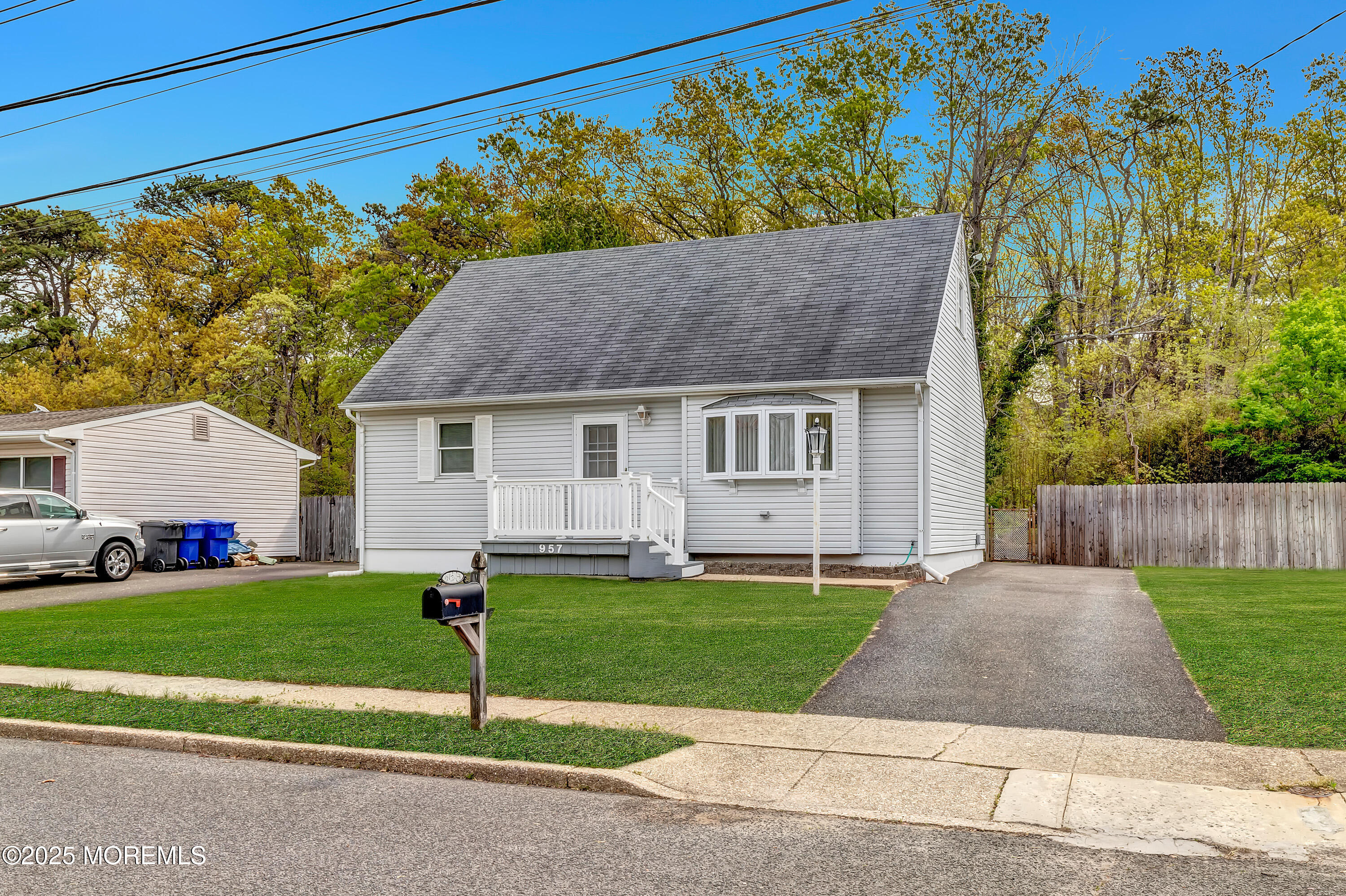 957 Harrison Road Toms River, NJ 08753 - Photo 1 of 40 001